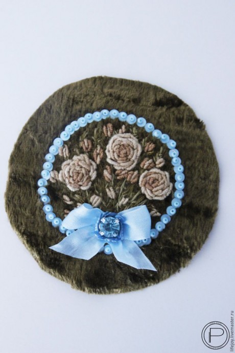 ​Вышиваем брошь нитками, бисером и пайетками: часть 3