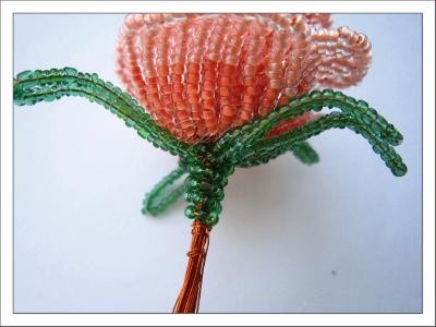 Создаем куст роз из бисера: часть 4