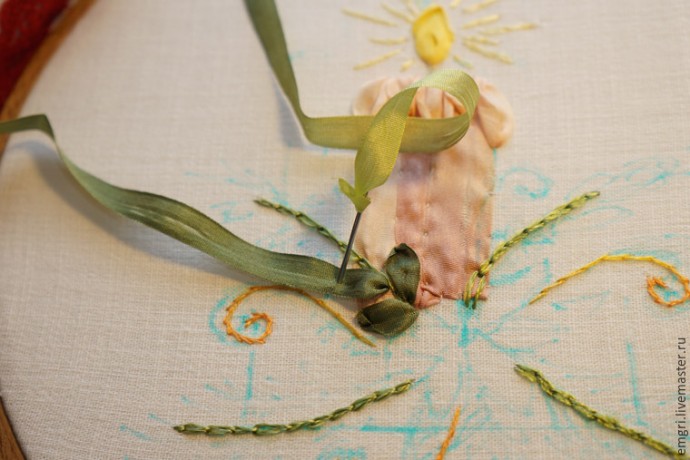 Вышиваем лентами композицию со свечой Вышиваем лентами композицию со свечой