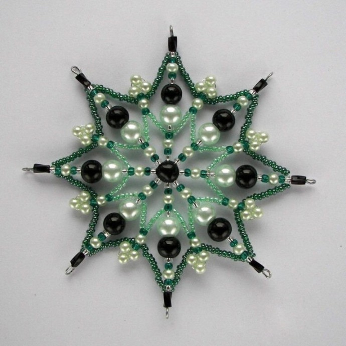 Снежинки из бисера и рубки
