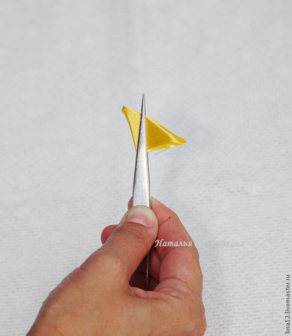 Учимся делать узкий лепесток в технике канзаши: часть 2