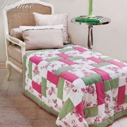 Красивый яркий плед