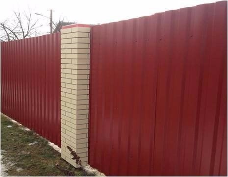 ​Монтаж панели: имитация кирпичного столба