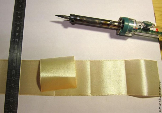 Канзаши: создаем резиночку для волос с нуля, часть 1