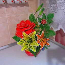 Прекрасный букет из бисера