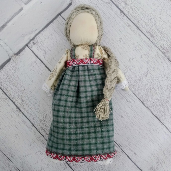 Тряпичная куколка "Милая Хозяюшка" Тряпичная куколка "Милая Хозяюшка"