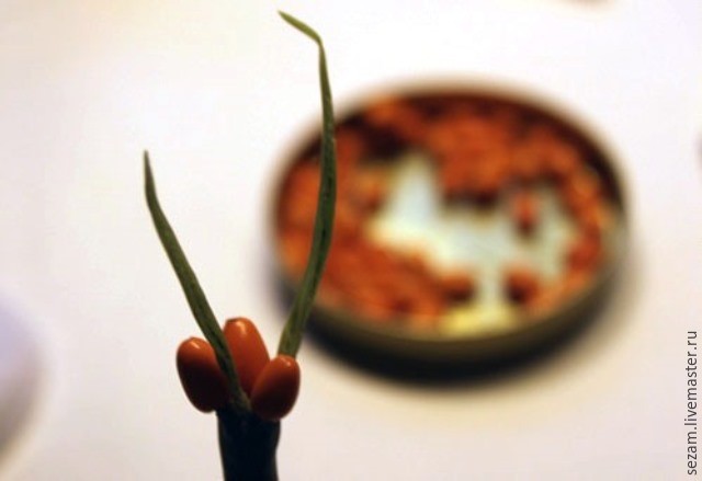 Лепим ветку облепихи: часть 4