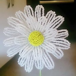 ​Ромашка из бисера