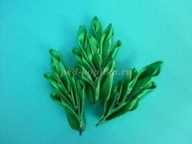 Заколка-астра из атласных лент: мастер&ndash;класс, часть 2