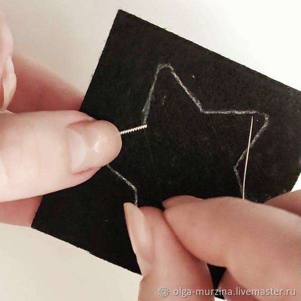 ​Делаем брошь из бисера звезду: часть 1