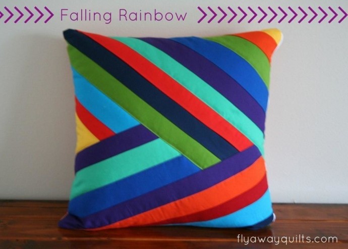 Подушка из разноцветных полос