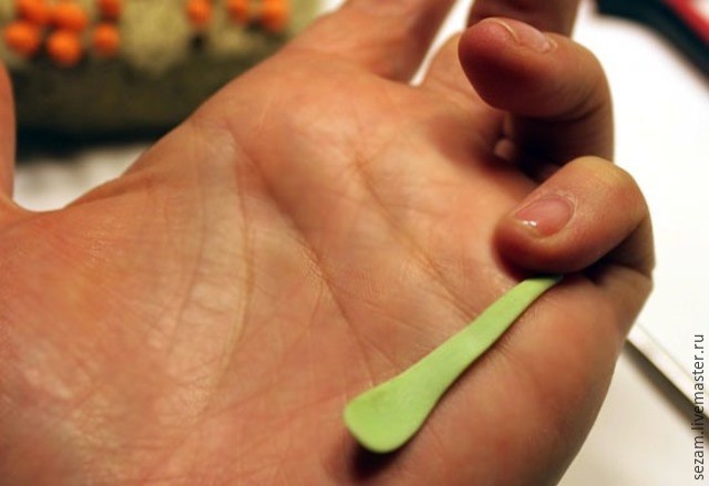 ​Лепим ветку облепихи: часть 2