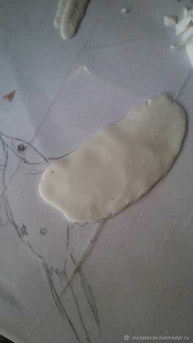 ​Мастерим голубую сороку из глины: часть 2