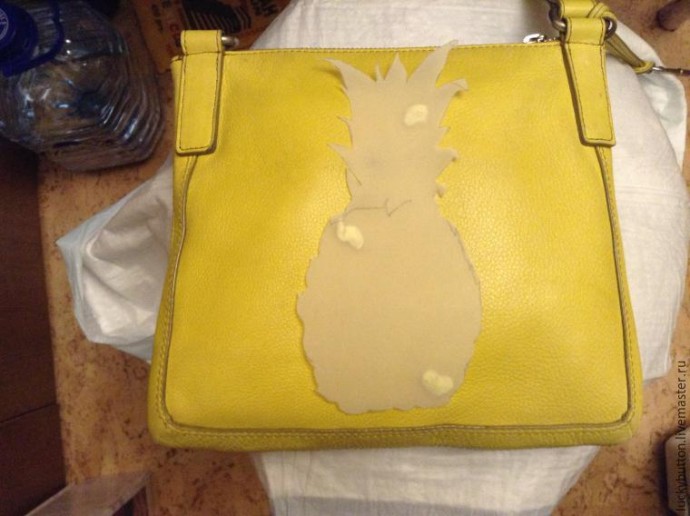 ​Роспись акриловыми красками по коже "Ананас"