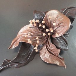 ​Изготовление брошей из кожи