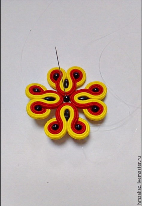 Сутажная брошь по мотивам русских узоров и орнаментов: часть 3