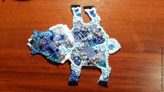 Создаем необычное интерьерное украшение в совмещенной технике вышивки и оригами: часть 2