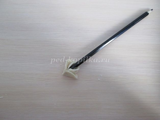 Панно из соленого теста и бисера "Пшеничные розы": мастер-класс, часть 2