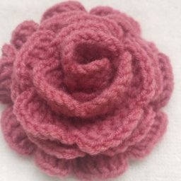 Изготавливаем объёмный вязаный цветок крючком: часть 3