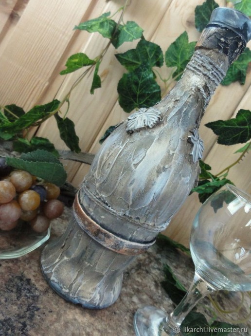 Декорируем стеклянную бутылку: часть 2