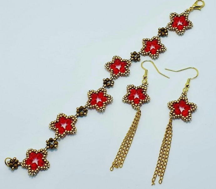 ​Звёздочка из бисера и биконуса