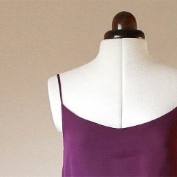 Как вывернуть тонкие бретельки с помощью невидимки