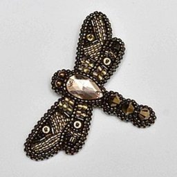 Брошь из бисера "Стрекоза": часть 2