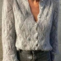 Нежный узор спицами