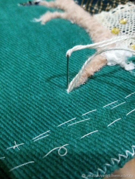 Объемная тамбурная вышивка в смешанной технике