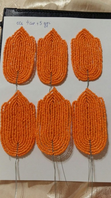 Лилия из бисера и рубки