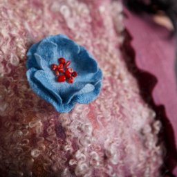 Валяем брошь-цветок в технике "фактурный войлок": часть 3