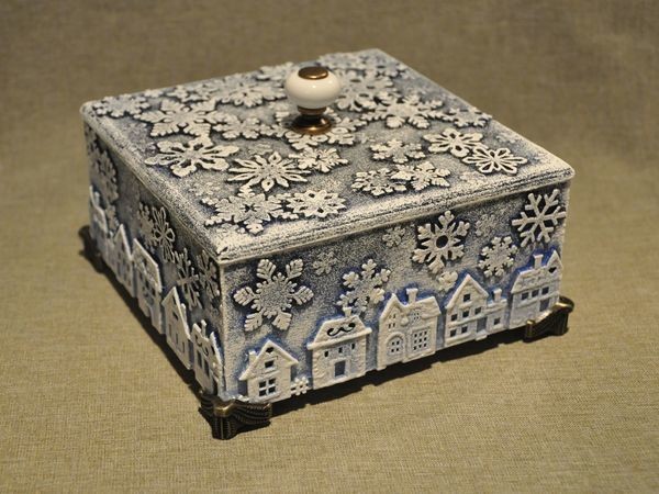 Декорируем деревянный короб для подарка: часть 2 Декорируем деревянный короб для подарка: часть 2