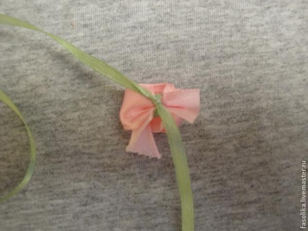 Розочка из атласной ленты за 1 минуту: часть 2 Розочка из атласной ленты за 1 минуту: часть 2