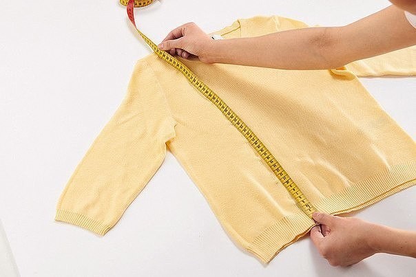 ​Украшение пуловера оборкой