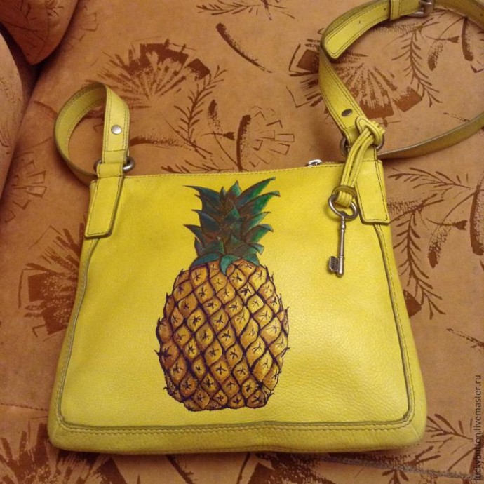 ​Роспись акриловыми красками по коже "Ананас"