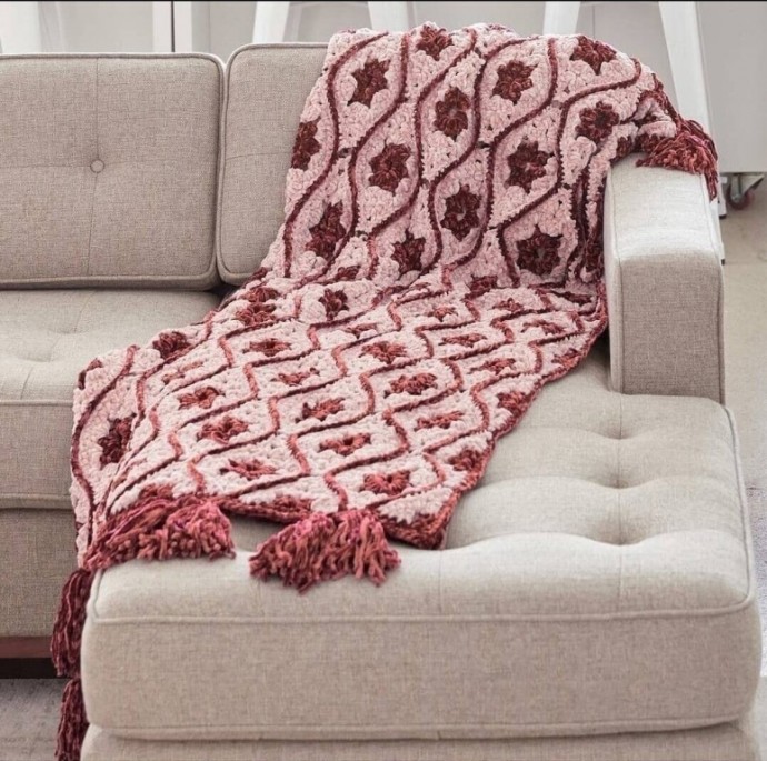 ​Интересный плед с волнообразным узором