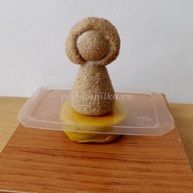 Ёлочная игрушка "Девочка якутка из опилок": часть 1