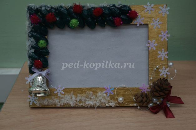 Новогоднее декорирование рамок для фотографий: часть 2