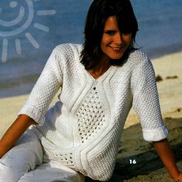 Белый джемпер спицами