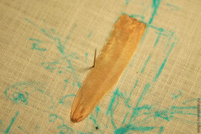 Вышиваем лентами композицию со свечой Вышиваем лентами композицию со свечой