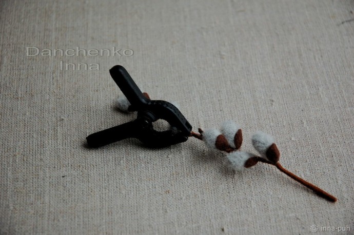 Создаем нежную веточку вербы из шерсти: часть 3 Создаем нежную веточку вербы из шерсти: часть 3