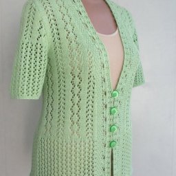 Ажурный жакет спицами приталенный облегающий фигуру