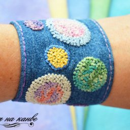 Создаем джинсовый браслет с вышивкой французскими узелками