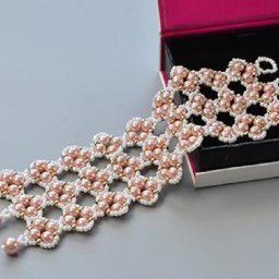 ​Широкий красивый браслет