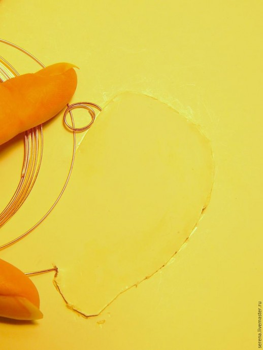 Делаем кафф с пером на тонкой проволоке мемори: часть 1 Делаем кафф с пером на тонкой проволоке мемори: часть 1