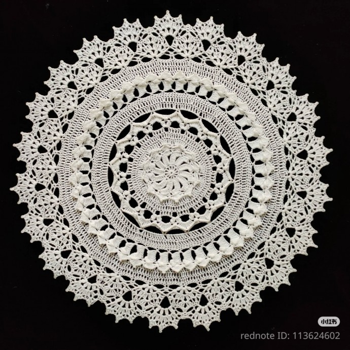 ​Изумительной красоты салфетка