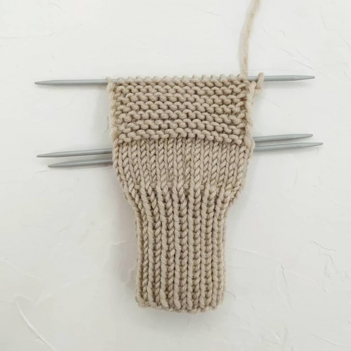 ​Носочки на спицах