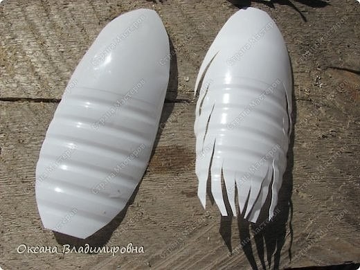 Дачный лебедь из пластиковых бутылок