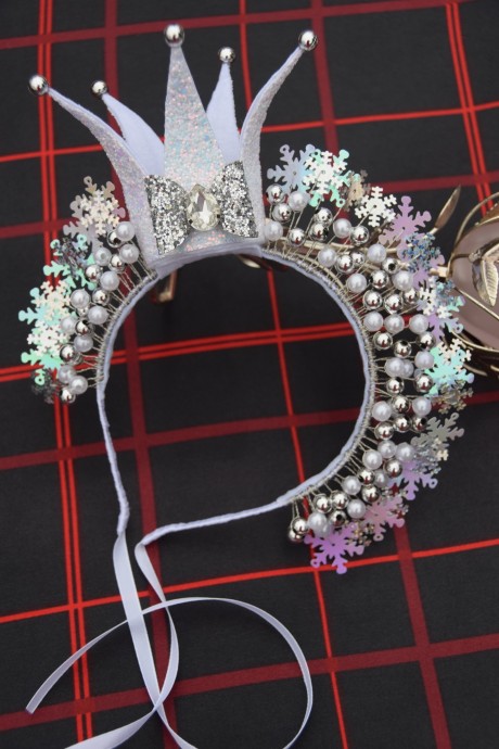 Новогодние ободки в стиле канзаши и не только Новогодние ободки в стиле канзаши и не только