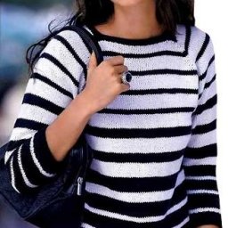 Уютный женский пуловер-реглан спицами сверху